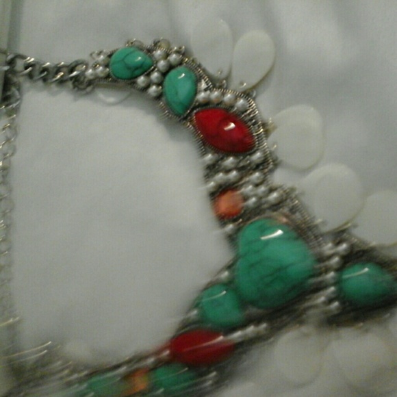 Necklace - Picture 2 of 3