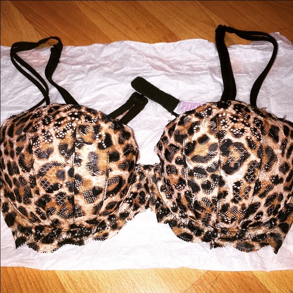 vPink bra