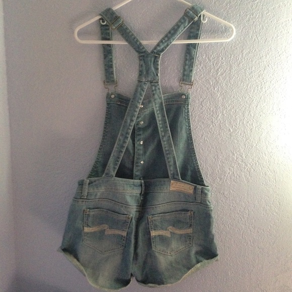 Sold on Ⓜ️🚩 denim shorts overalls 🌸 - Picture 3 of 4