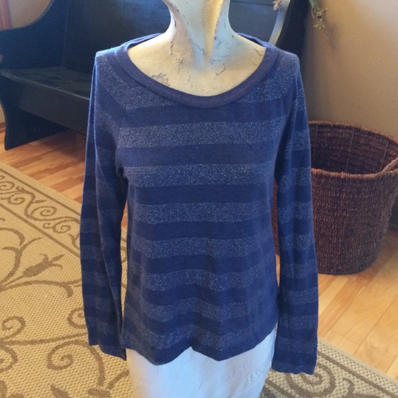 Mossimo top - Picture 1 of 4