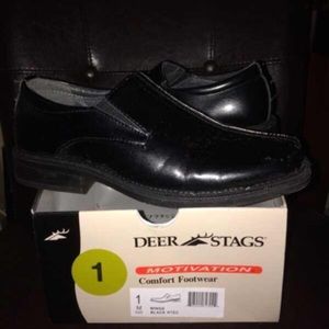 Price is firm Kids size 1 dress shoes for boys.