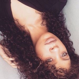 Meet your Posher, Jocelyn