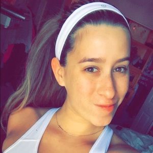 Meet your Posher, Alejandra