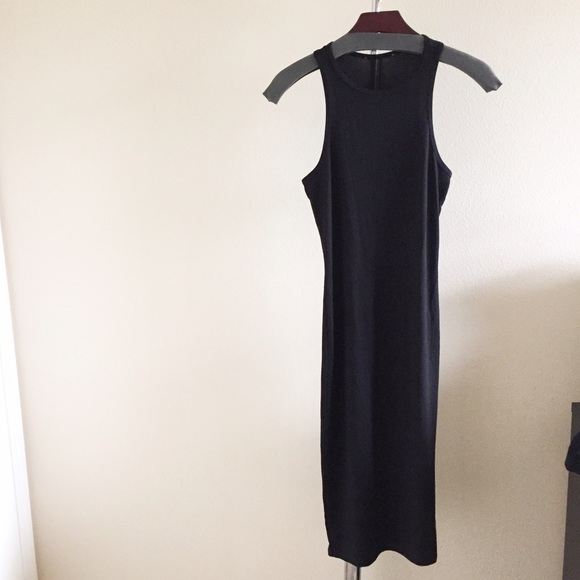 ⚡️SALE⚡️ Black Bodycon Midi Dress. - Picture 2 of 2
