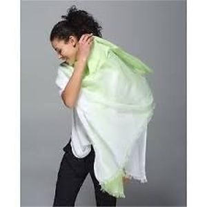 lululemon Warrior Scarf - Clear Mint