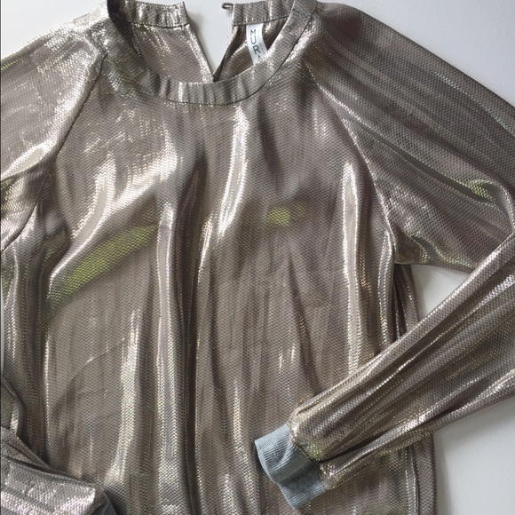 Mural metallic crew neck shirt size XS worn once