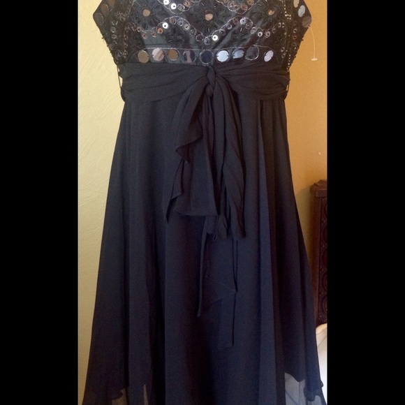 ❤️❤️🌹🌹Black Silk & Chiffon Party Dress 🌹🌹❤️❤️ - Picture 2 of 4