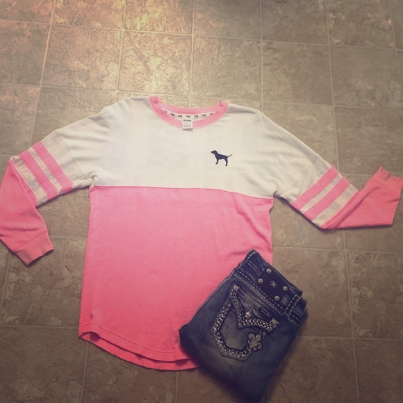 VS pink varsity! 🌺