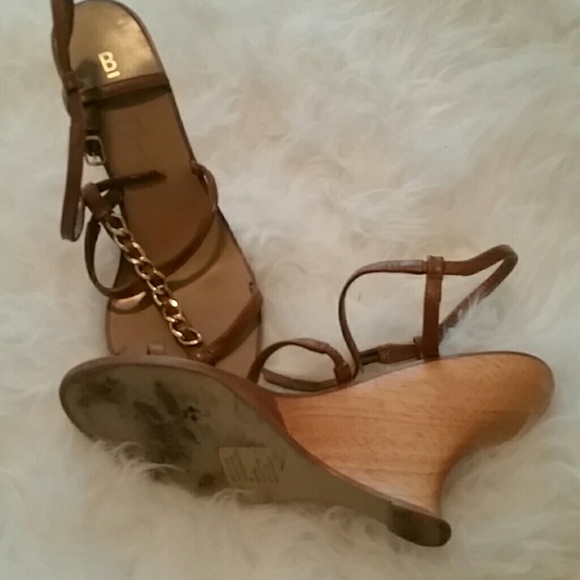 Shoes - Picture 2 of 3