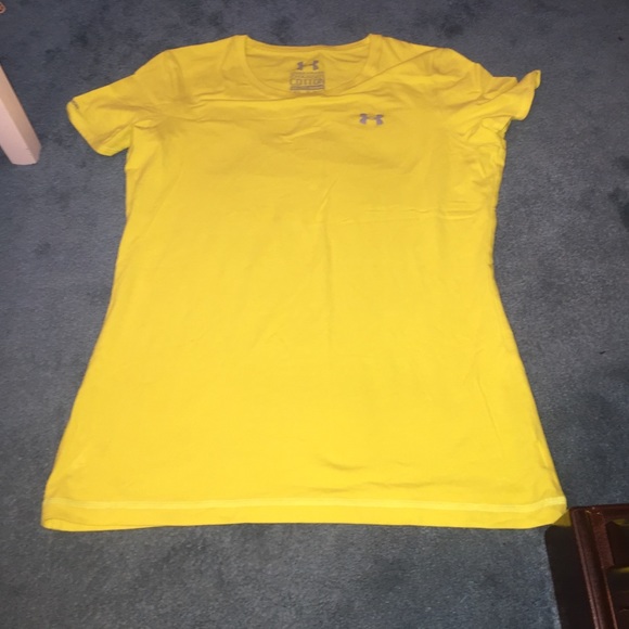 NWOT Under armour short sleeved shirt