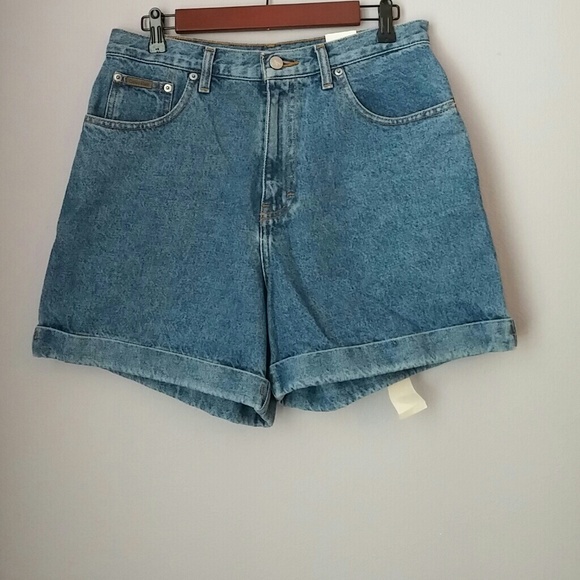 SOLD Calvin Klein high waist shorts - Picture 3 of 4