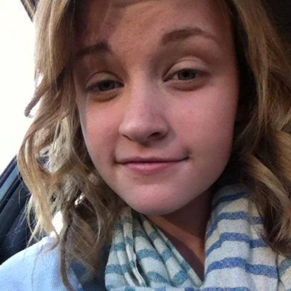 Meet your Posher, Emily - Picture 1 of 1