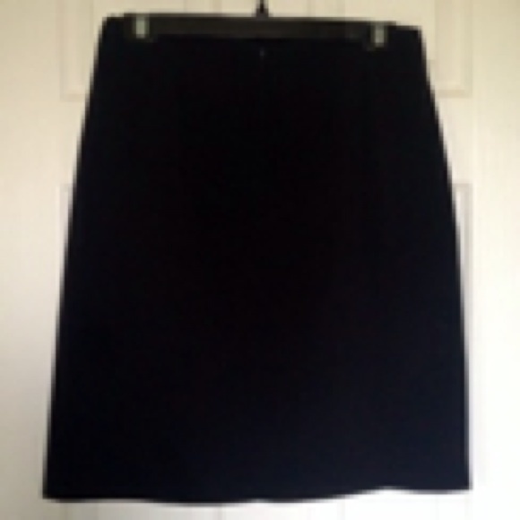 Black Caslon Tulip Pencil Skirt - Picture 3 of 4