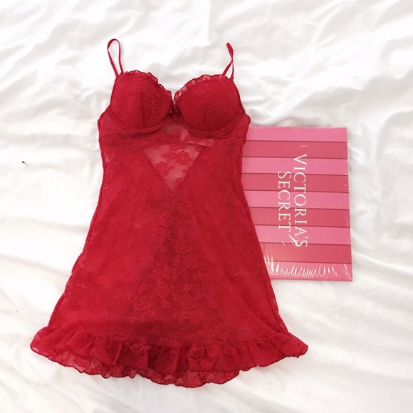 Brandnew Victoria Secrets Lace Bustie-back red - Picture 1 of 4