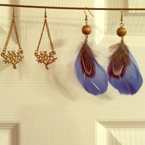 Cute set of earrings!