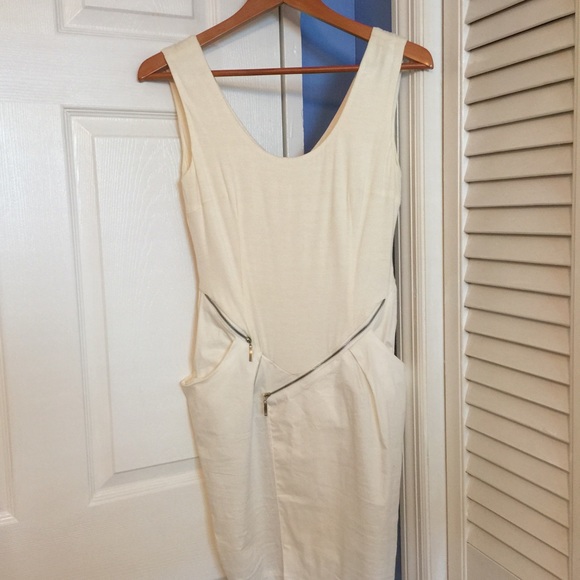Off white sexy cocktail dress with zipper accents!