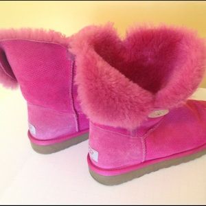 Hot pink women uggs