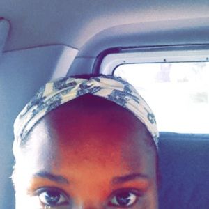 Meet your Posher, Krystelle