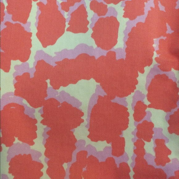 Gap, Skinny Mini Khakis in size 00. Ankle length. - Picture 2 of 2