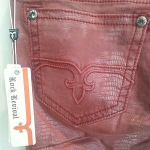 NWT ROCK REVIVAL 31x31 Skinny Red Python