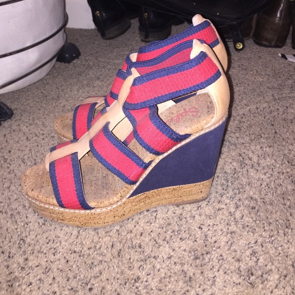 Splendid size 7 red & Navy strappy wedges - Picture 3 of 3