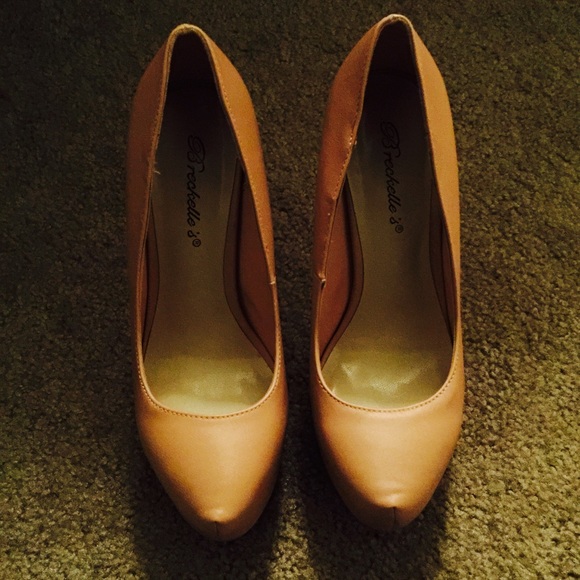 Heels - Picture 2 of 2