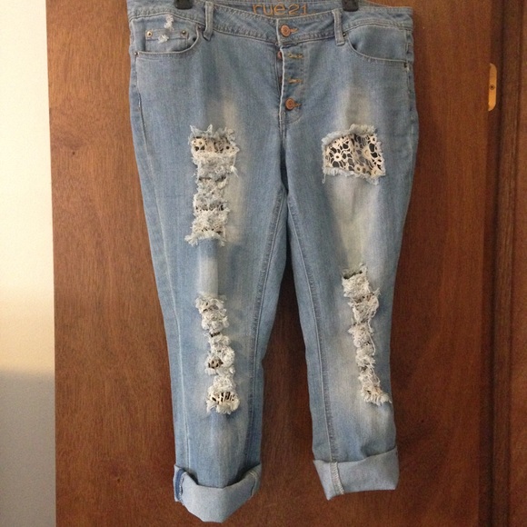 Rue 21 Boyfriend style jeans