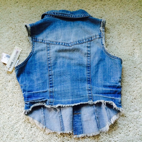 Vest - Picture 4 of 4