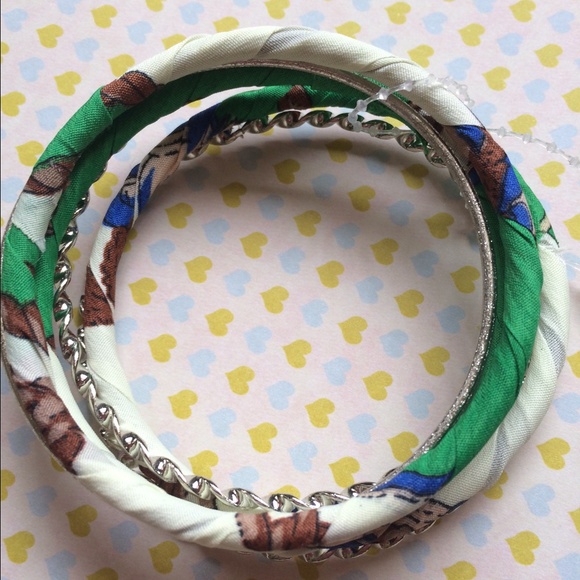 Bracelets *NEW* - Picture 2 of 3