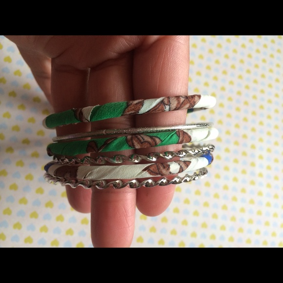 Bracelets *NEW* - Picture 3 of 3