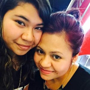 Meet your Posher, Violeta