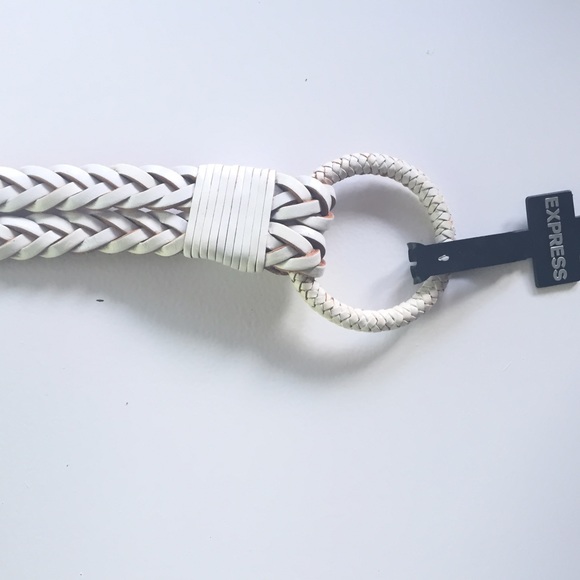 Express belt NWT size small