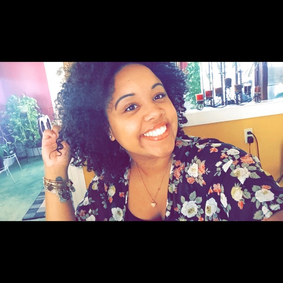 Meet your Posher, Marlene - Picture 1 of 1