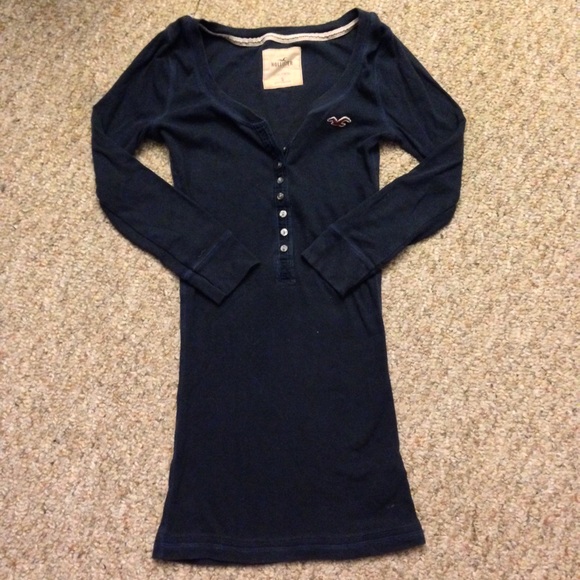 Small Navy Hollister Henley