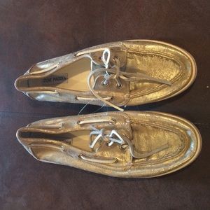 Steve Madden moccasin golden metallic shoe slip on
