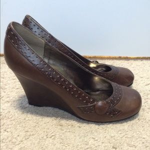 Brown wedges