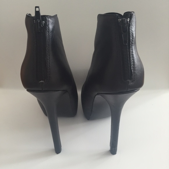 💕Platform heels by Steve Madden - Picture 2 of 4
