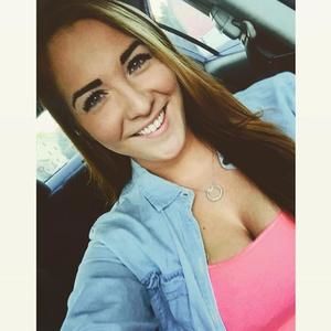 Meet your Posher, Janelle