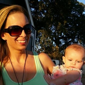 Meet your Posher, Christine