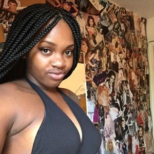 Meet your Posher, Qiana