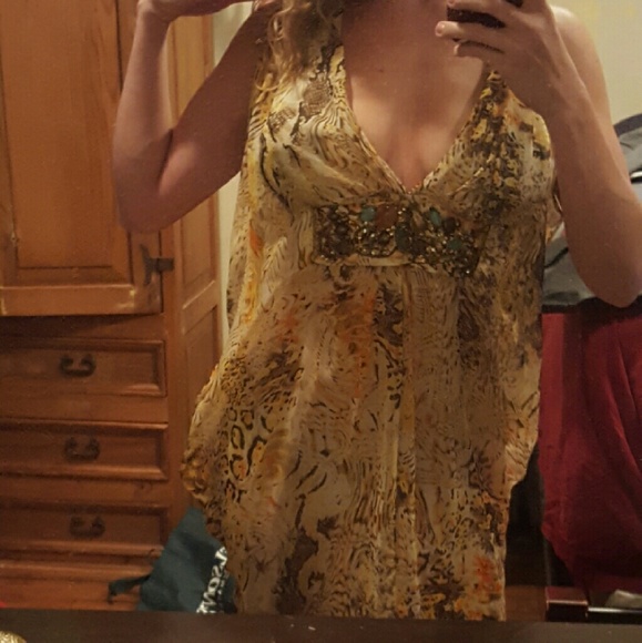 Beautiful Unique Island Style Dress - Picture 4 of 4