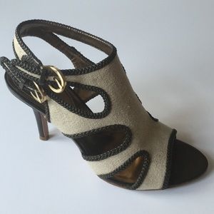 TAHARI SANDAL