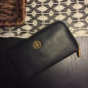 Authentic Tory Burch Continental Wallet