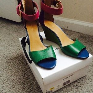 Nine West Multi-Color Leather Wedges in Size 8