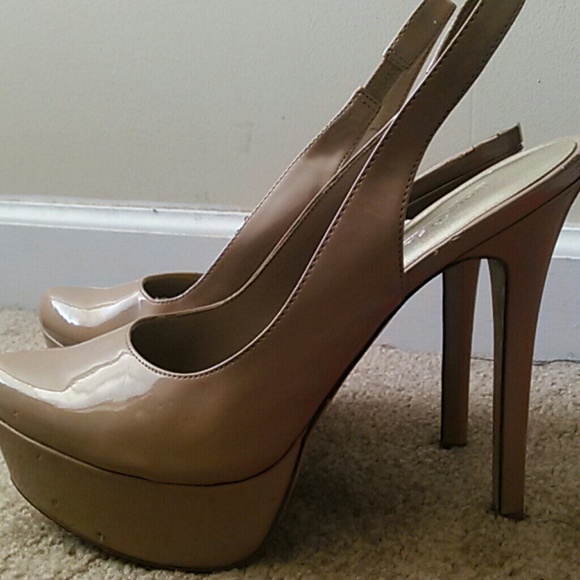 Nude Sling back Pumps