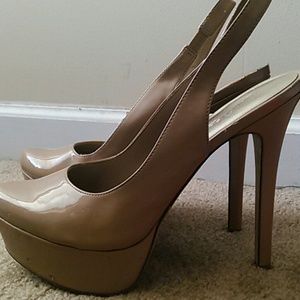 Nude Sling back Pumps