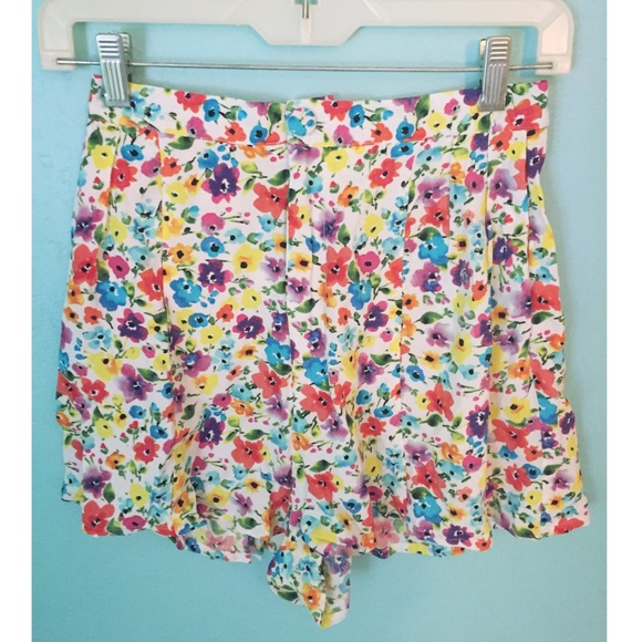 MINK PINK FLORAL SHORTS