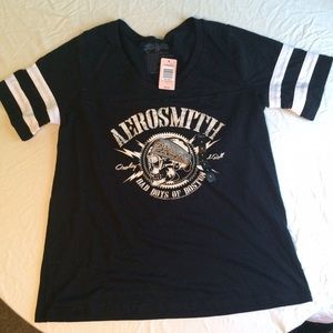 Aerosmith band tee!! Bad boys of Boston!!
