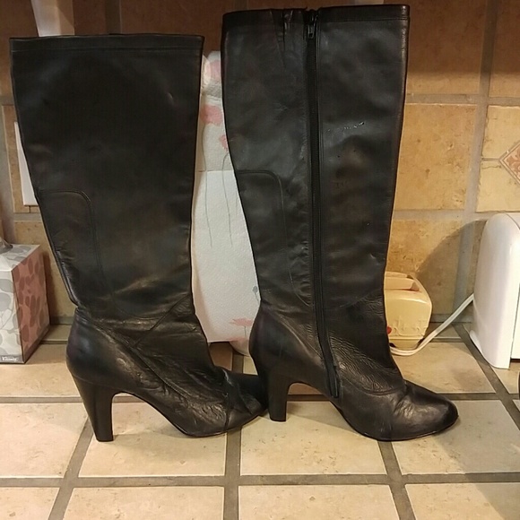 Leather boots