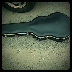A "Road Runner" guitar case